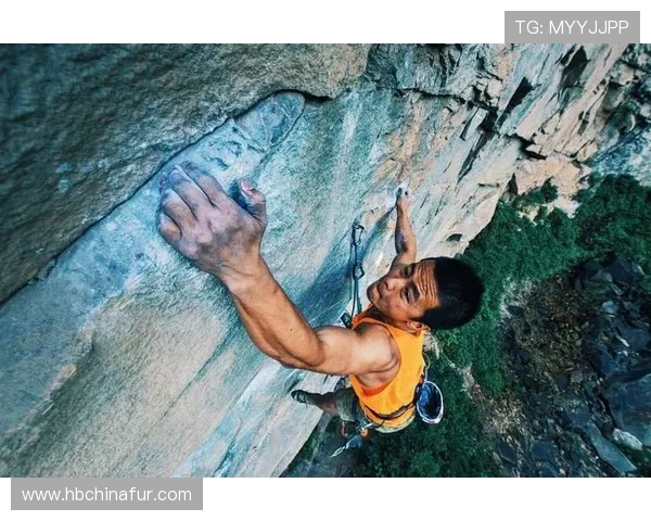 攀岩人生的深度对话:周伟如何在高峰中找到自我与挑战 攀岩人生的深度对话:周伟如何在高峰中找到自我与挑战