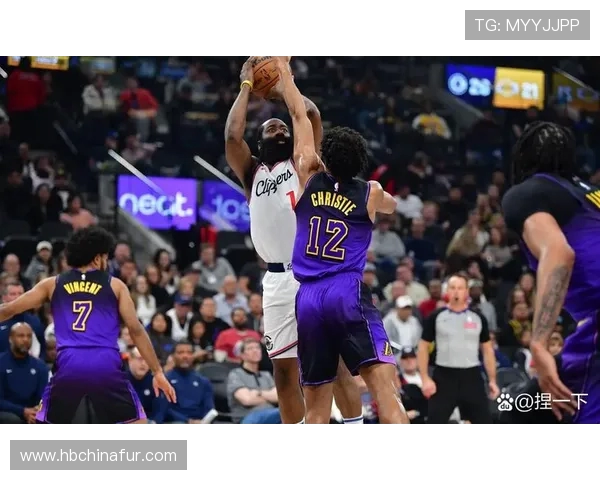 2016年NBA快船与骑士对决回顾精彩瞬间与赛季影响分析